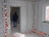 Zaključena groba elektroinstalacija v prostoru novogradnje